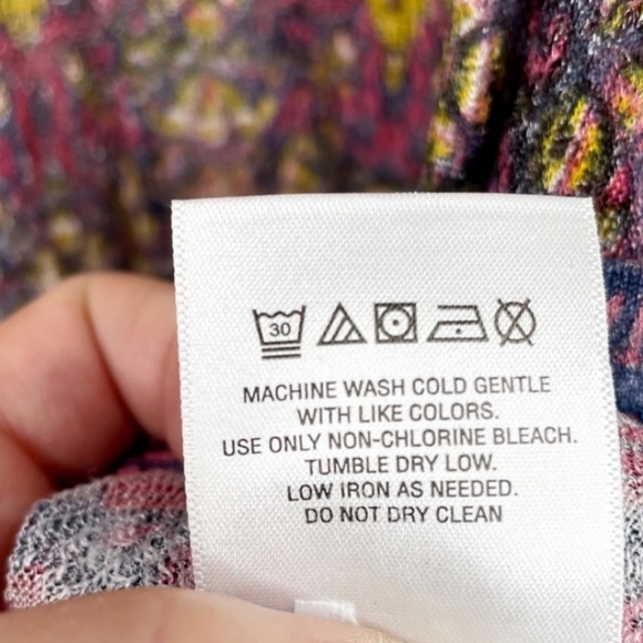 🆕️ Anthropologie Embroidered Floral Tiered Sleeve Boho Blouse Size Small - Picture 11 of 12